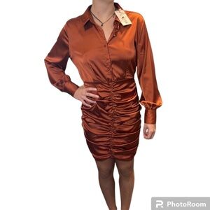 Misguided Stretched Satin Ruched Long Sleeve Dress Size 8 Burnt Orange NEW
